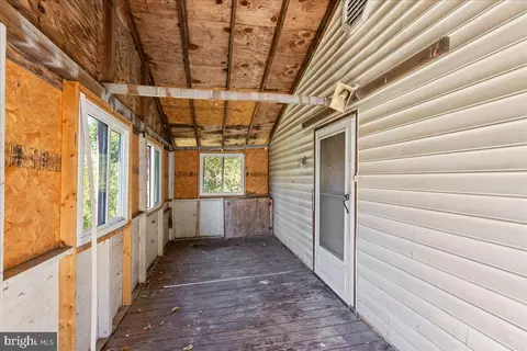 330 Zeppelin Ave, Brooklyn, MD 21225 photo 3