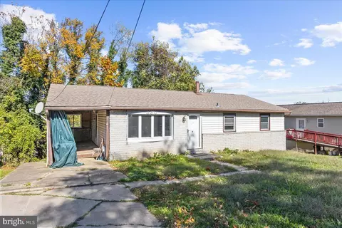 330 Zeppelin Ave, Brooklyn, MD 21225