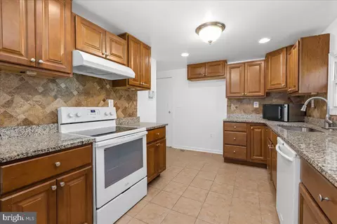 330 Zeppelin Ave, Brooklyn, MD 21225 photo 7
