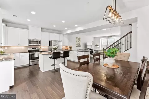 8282 Hickory Hollow Dr, Glen Burnie, MD 21060