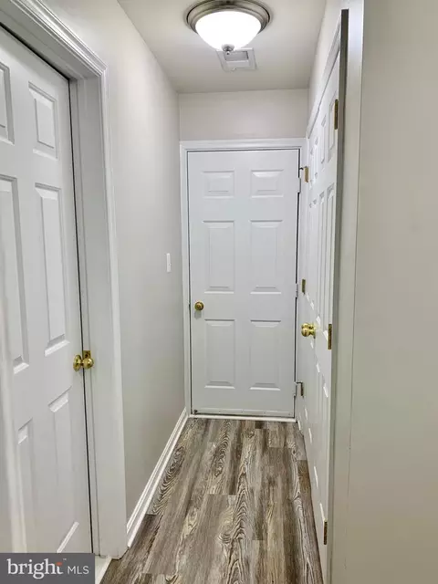 Entry Way - 2133 Hideaway Ct, Annapolis, MD 21401 photo 7 of 7