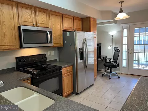 Kitchen - 2133 Hideaway Ct, Annapolis, MD 21401 photo 2 of 4