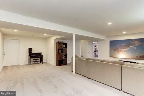 697 Duvall Hwy, Pasadena, MD 21122 photo 46