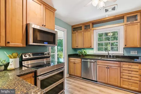 12 Roe Ln, Arnold, MD 21012 photo 8