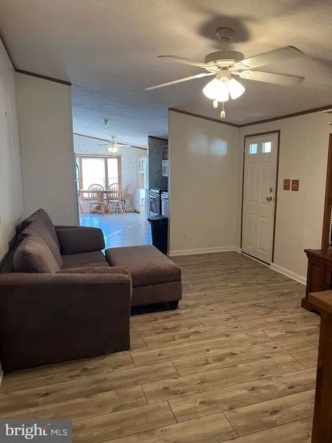 84 Edwards Ln, Lothian, MD 20711 photo 5