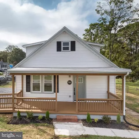 701 Wellham Ave, Glen Burnie, MD 21061