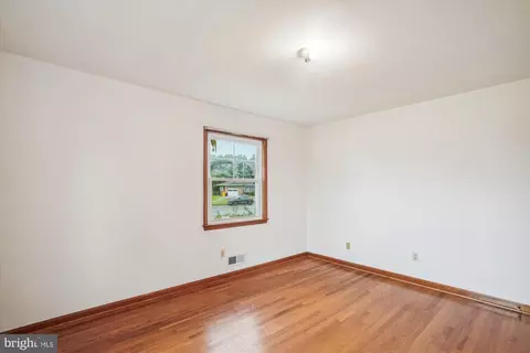 709 E Maple Rd, Linthicum Heights, MD 21090 photo 14