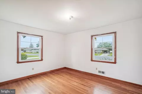 709 E Maple Rd, Linthicum Heights, MD 21090 photo 12