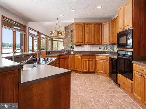 435 Ferry Point Rd, Annapolis, MD 21403 photo 22