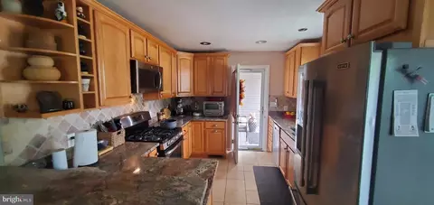 244 Glen Rd, Pasadena, MD 21122 photo 8