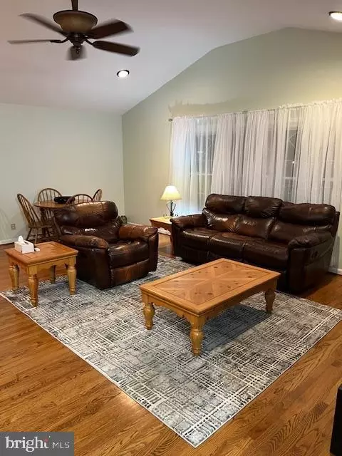 244 Glen Rd, Pasadena, MD 21122 photo 5