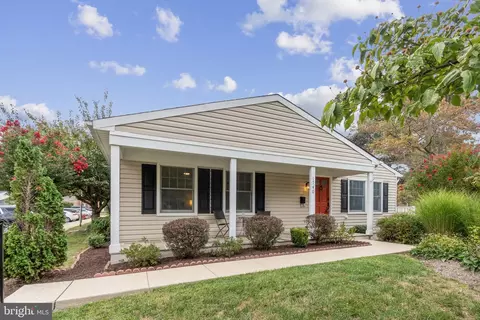 1740 Gunwood Pl, Crofton, MD 21114
