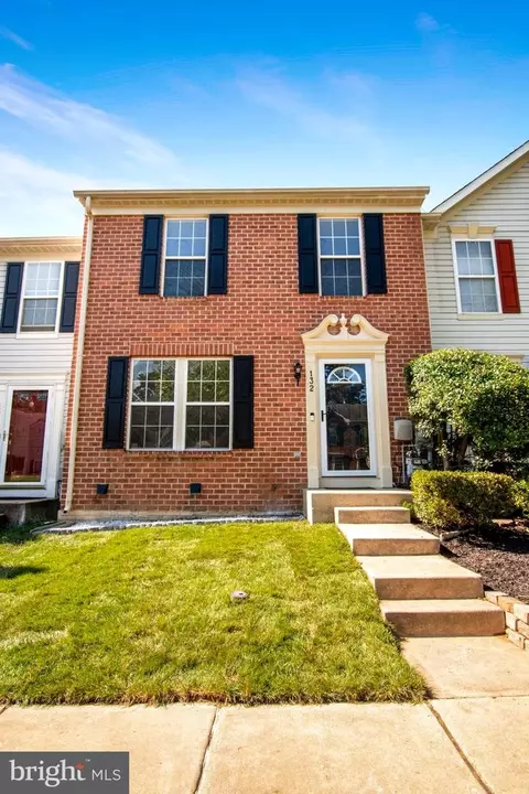 132 Foxtree Dr, Glen Burnie, MD 21061
