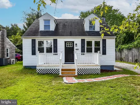 827 Queenstown Rd, Severn, MD 21144