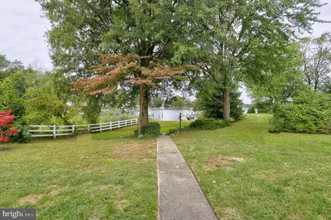 Exterior - 8098 Ventnor Rd, Pasadena, MD 21122 photo 1 of 15