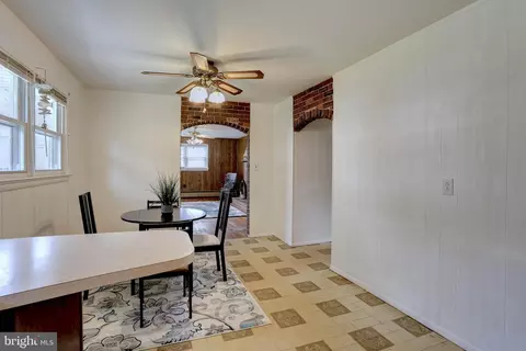 Dining - 8098 Ventnor Rd, Pasadena, MD 21122 photo 2 of 2