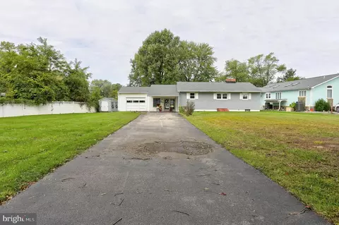 Exterior - 8098 Ventnor Rd, Pasadena, MD 21122 photo 10 of 15
