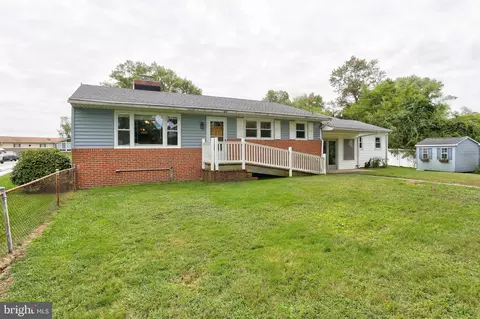 Exterior - 8098 Ventnor Rd, Pasadena, MD 21122 photo 7 of 15