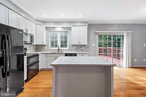 7617 Harmons Farm Ct, Hanover, MD 21076 photo 15