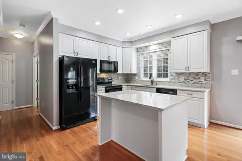 7617 Harmons Farm Ct, Hanover, MD 21076 photo 16