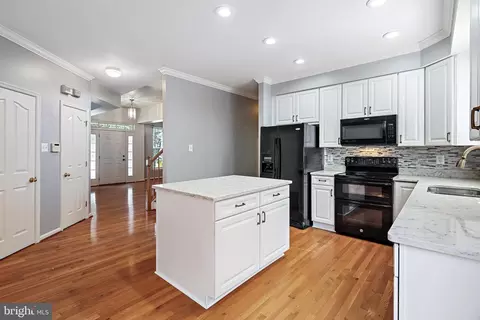 7617 Harmons Farm Ct, Hanover, MD 21076 photo 18