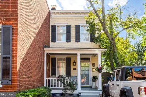 205 Duke Of Gloucester St, Annapolis, MD 21401