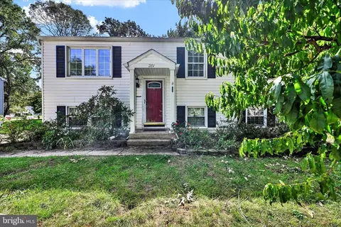 281 Berkeley Dr, Severna Park, MD 21146