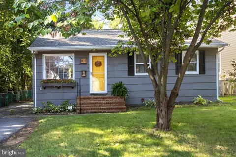 811 Cedar Park Rd, Annapolis, MD 21401