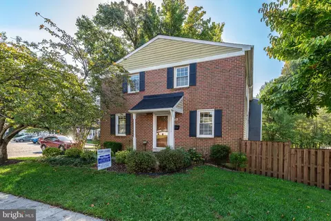 1854 Sharwood Pl, Crofton, MD 21114