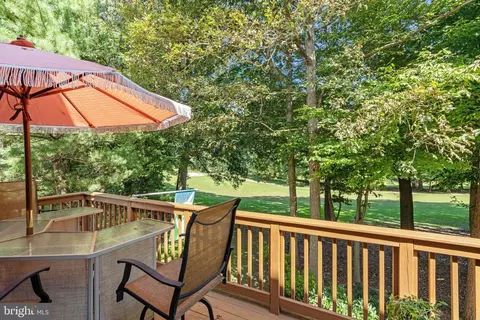 2602 Windy Oak Ct, Crofton, MD 21114 photo 2