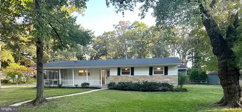 39 Whittier Pkwy, Severna Park, MD 21146