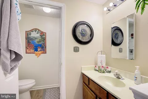 8224 Shady Nook Ct, Pasadena, MD 21122 photo 15
