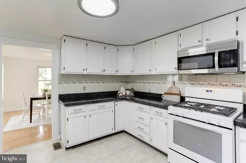 121 Riverview Ave, Annapolis, MD 21401 photo 17
