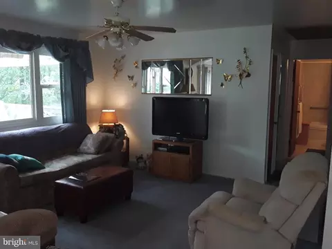 7805 Ruanne Ct, Pasadena, MD 21122 photo 7