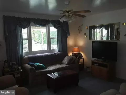 7805 Ruanne Ct, Pasadena, MD 21122 photo 8