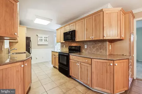 327 Edgemere Dr, Annapolis, MD 21403 photo 6