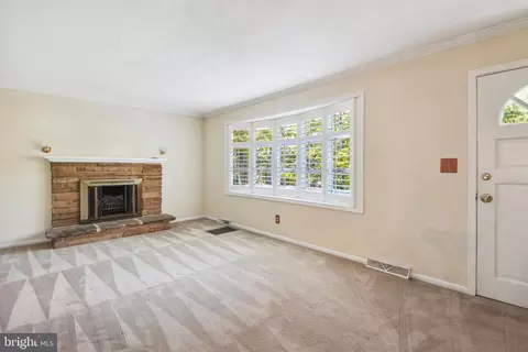 327 Edgemere Dr, Annapolis, MD 21403 photo 13
