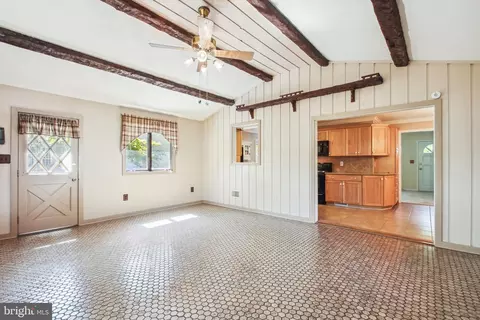 327 Edgemere Dr, Annapolis, MD 21403 photo 12