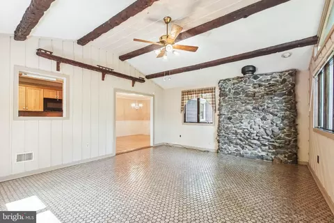 327 Edgemere Dr, Annapolis, MD 21403 photo 11