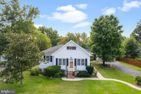 527 Hawthorne Rd, Linthicum Heights, MD 21090