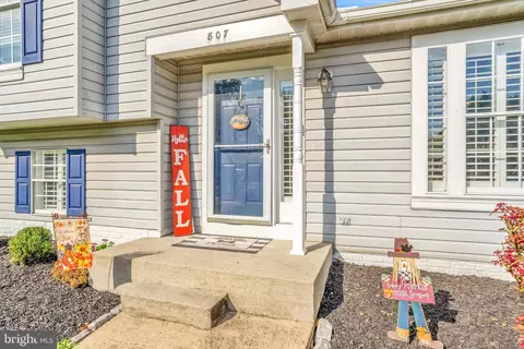 807 Vacation Dr, Odenton, MD 21113 photo 4
