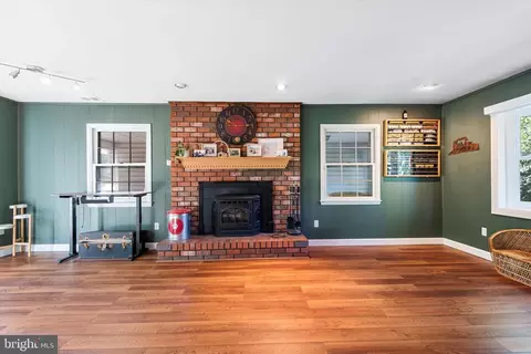 8406 Isles Dr, Pasadena, MD 21122 photo 8