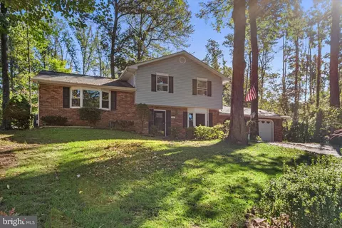8406 Isles Dr, Pasadena, MD 21122 photo 3