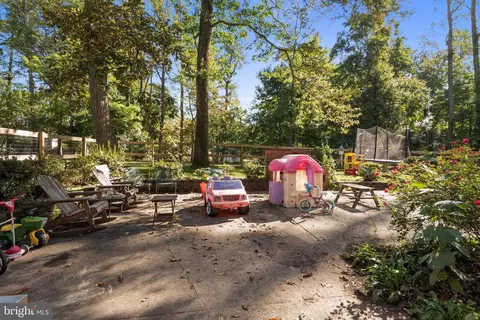 8406 Isles Dr, Pasadena, MD 21122 photo 27