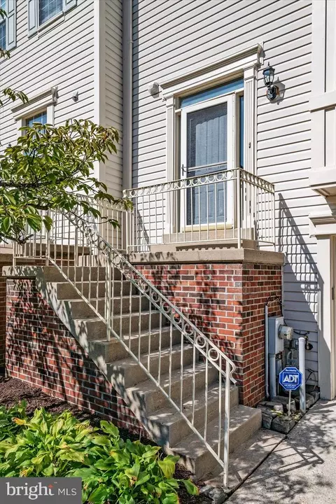 2671 Worrell Ct, Crofton, MD 21114 photo 9