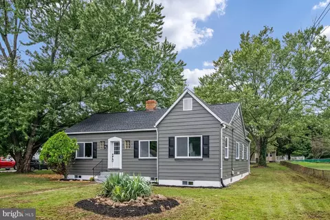 1237 Rock Hill Rd, Pasadena, MD 21122 photo 2