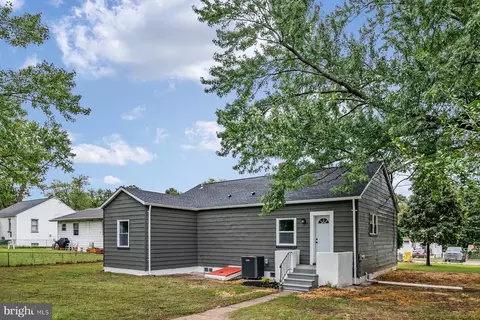 1237 Rock Hill Rd, Pasadena, MD 21122 photo 5