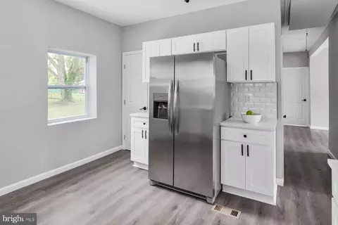 1237 Rock Hill Rd, Pasadena, MD 21122 photo 11