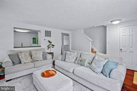 2508 Log Mill Ct, Crofton, MD 21114 photo 6