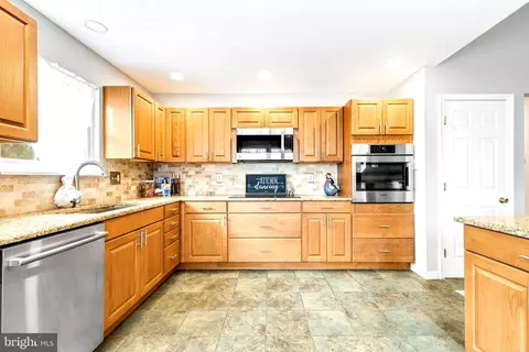 7794 Outing Ave, Pasadena, MD 21122 photo 4